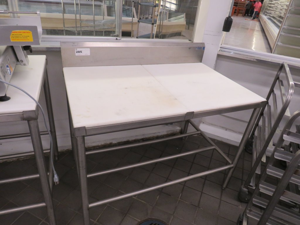 Lot 285 - 4FT POLYTOP TABLE - 30IN DEEP