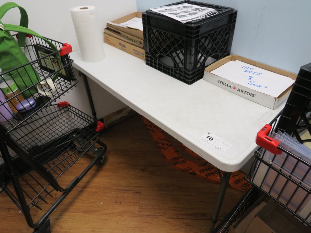 Lot 10 - 4FT FOLDING TABLE